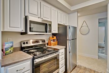 Fully equipped gourmet kitchens